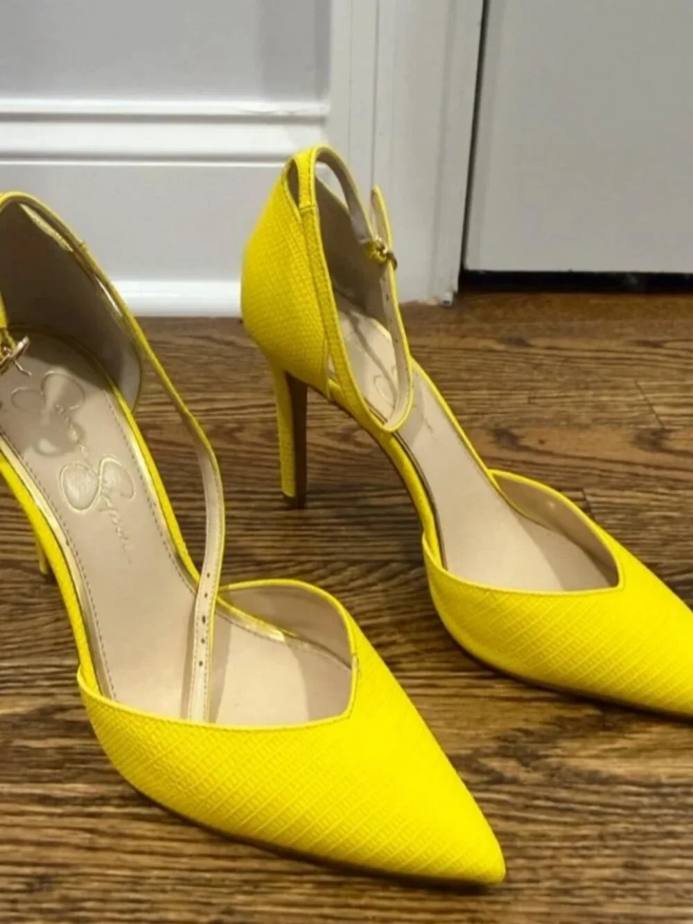 Jessica Simpson Women's Yellow Heels